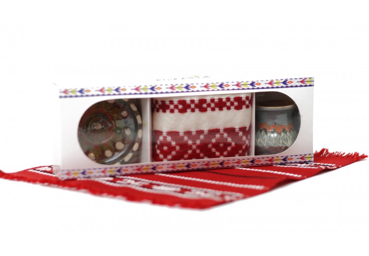 Cutie cu 3 produse tradiționale set cu căniță